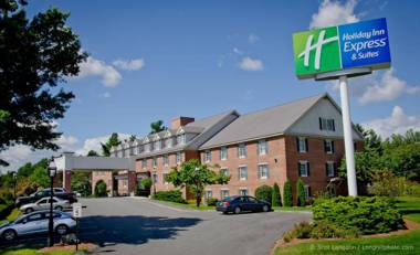 Holiday Inn Express and Suites Merrimack an IHG Hotel