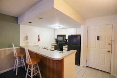 Deer Park Vacation Condo next to Recreation Center with Indoor Pool!