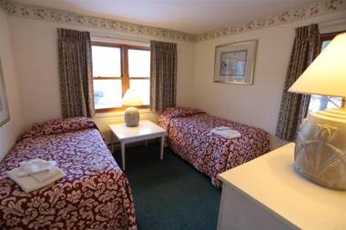 Deer Park 2 Bedroom with free shuttle to Loon Mountain!