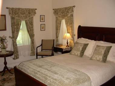 The Maples at Warner