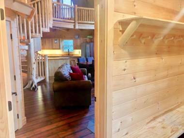 OR Luxury 'yurt-like' home in Bretton Woods with private beach firepit AC fishing and trails