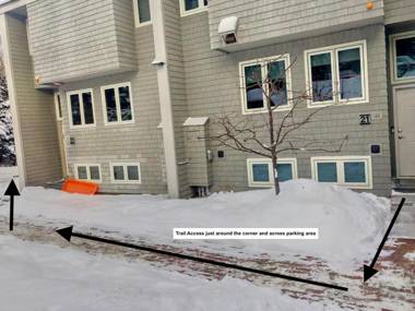 R5 Completely renovated Bretton Woods condo AC unbeatable SKI-IN SKI-OUT location Fast wifi