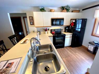 S4 Ski Slope Views Bretton Woods condo with easy access to Mt Washington Skiing White Mountains