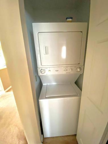 F4 Warm Fairway Village Townhome mountain views and large lawn So much to do