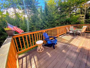 W2 Mount Washington Place Townhome for winter seasonal 1 minute to ski slopes reliable WiFi