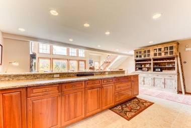 H4 Ski Slope Views! Bretton Woods condo with easy access to Mt Washington Skiing White Mountains!