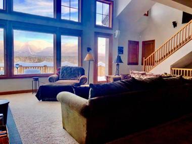 M1 Luxury home a short walk from the Mount Washington Hotel AC heated floor stunning views