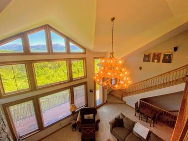 M1 Luxury home a short walk from the Mount Washington Hotel AC heated floor stunning views