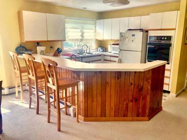 G2 Sunny and homey Fairway Village Townhome right on the Omni Mount Washington Hotel golf course