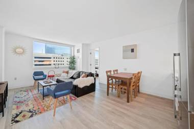 Boardwalk CozySuites Beachfront 2BR 3BA Condo