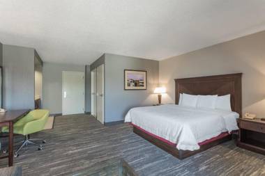 Hampton Inn & Suites Newark-Harrison-Riverwalk