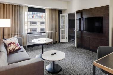 DoubleTree by Hilton Hotel & Suites Jersey City