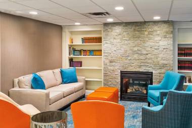 Holiday Inn Express & Suites Burlington - Mount Holly an IHG Hotel