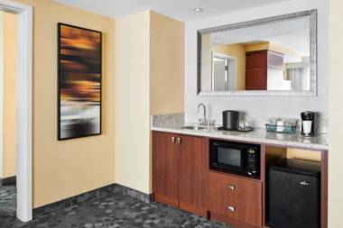 Courtyard by Marriott Newark Downtown