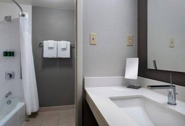 Courtyard by Marriott Lincroft Red Bank