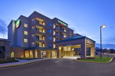 Courtyard by Marriott Somerset