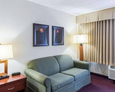 Clarion Hotel Somerset - New Brunswick