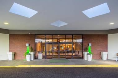 Holiday Inn Philadelphia South-Swedesboro an IHG Hotel