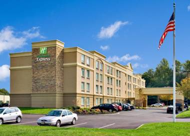 Holiday Inn Express & Suites West Long Branch - Eatontown an IHG Hotel