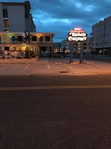 Beach Colony Motel