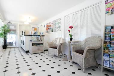 Commander by the Sea Motel