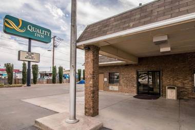 Quality Inn & Suites Near White Sands National Monument