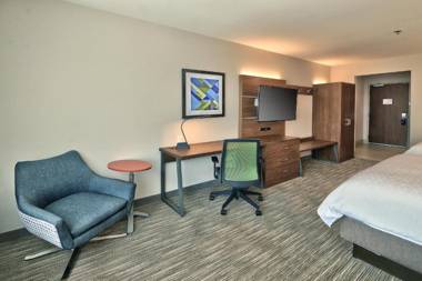 Holiday Inn Express & Suites - Albuquerque East an IHG Hotel