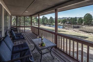 Bogie 5 Bedrooms Pool Table Hot Tub WiFi Sleeps 12