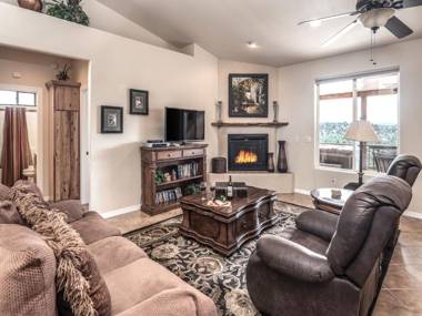 Casa Bien 3 Bedrooms Sleeps 6 Hot Tub Ping Pong Jetted Tub