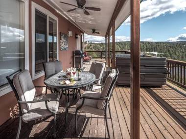 Casa Bien 3 Bedrooms Sleeps 6 Hot Tub Ping Pong Jetted Tub