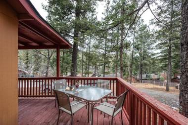 Bear Country - Upper Canyon Hot Tub cabin with fire table