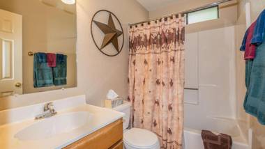 Tanglewood Cabin at Ruidoso with Forest View