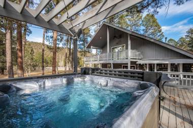 Eagle Creek Retreat 7 Bedrooms Sleeps 23 Game Room Hot Tub Pavilion