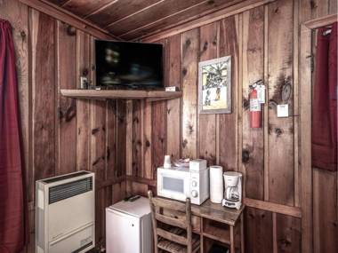 Apache Village 3 Queen Bed Midtown Sleeps 2