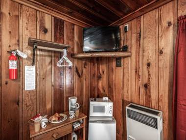 Apache Village Cabinette 11 Queen Bed Midtown Sleeps 2