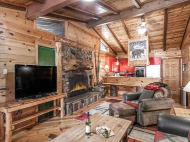 Big Bear 3 Bedrooms Stone Fireplace Midtown Sleeps 8