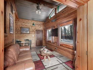 Dancing Bear 2 Bedrooms Front Porch Midtown Sleeps 6