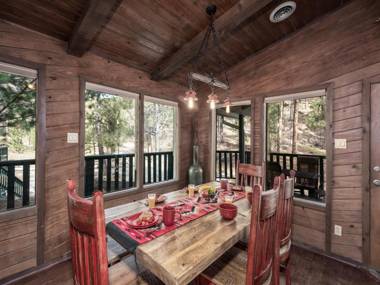 Midtown Riverfront 4 4 Bedrooms Hot Tub Sleeps 12