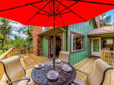 Texas Trio Cabin 3 Bedrooms Hot Tub Fireplace Sleeps 6