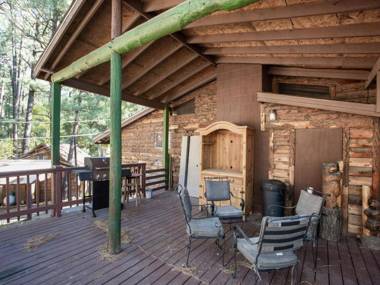 Three Bears 7 Bedrooms Deck Fireplace Midtown Grill Sleeps 22