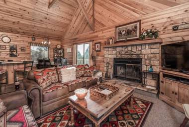 Breakaway Cabin 3 Bedrooms Sleeps 6 Pets Welcome Wood Fireplace