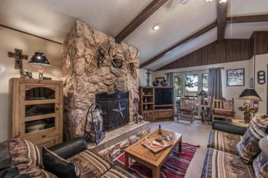 Cowboys Indians and Outlaws 3 Bedrooms Game Room Sleeps 8