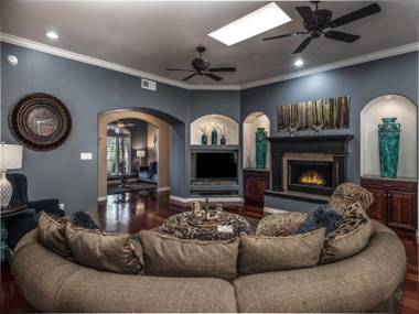 Gathering Place 5 Bedrooms Fireplace Game Room Sleeps 10