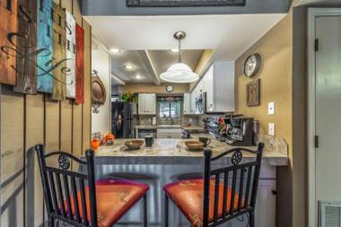 Aspen Run Condo 1A 3 Bedrooms Fireplace Patio WiFi Sleeps 6