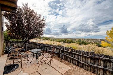 Cowboy Villa 2 Bedrooms Sleeps 4 Pool Access Views Fireplace