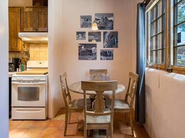 Deseo de Santa Fe 2 Bedrooms Patio WiFi Sleeps 4