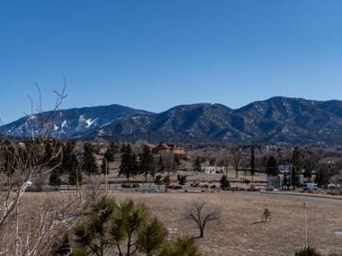 Cielo Grande 303 2 Bedrooms HDTV Pet Friendly Sleeps 6