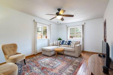 Gomez Gardens 2 Bedrooms Sleeps 4