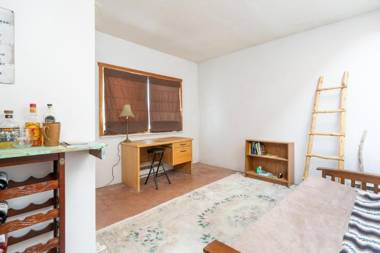 Kiva Cottage 2 Bedrooms Upgraded WiFi Patio Fireplace Sleeps 6