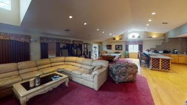 Exquisite Mountain Mansion West Wing